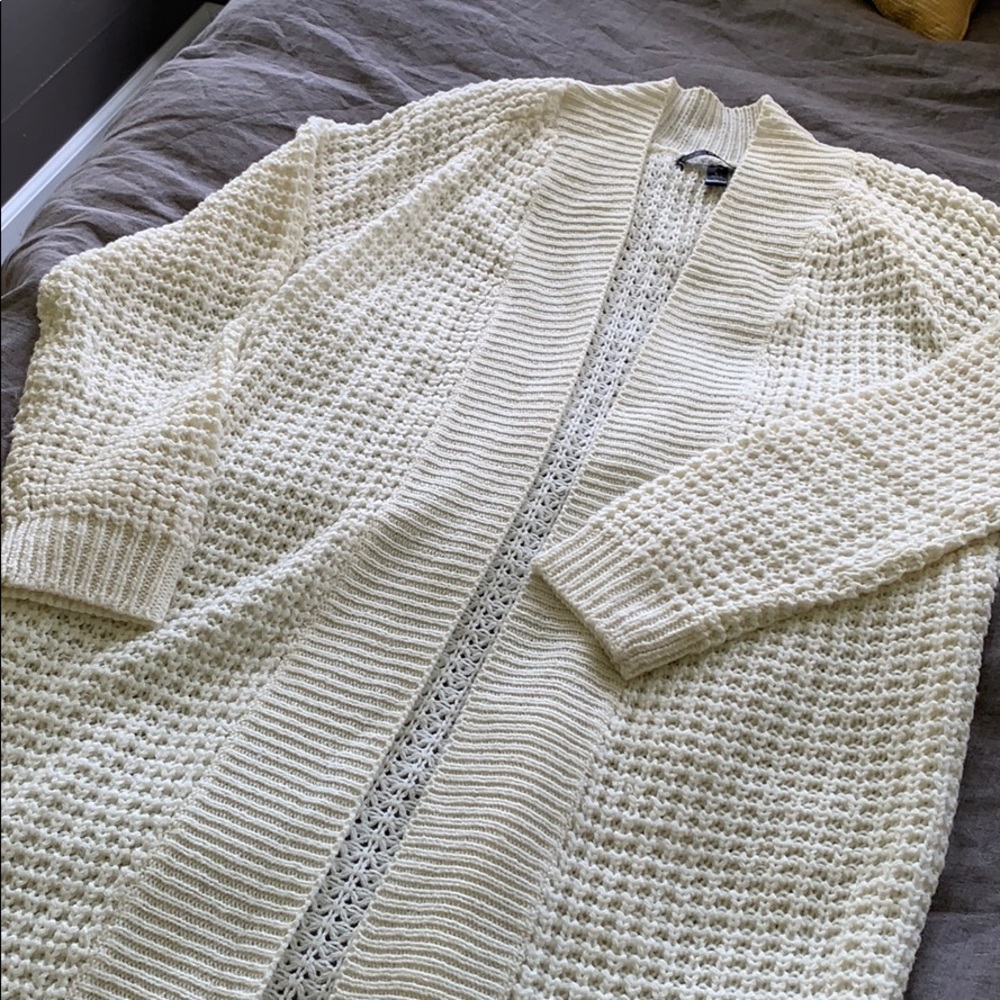 White Chunky Cardigan NWOT - Picture 2 of 2